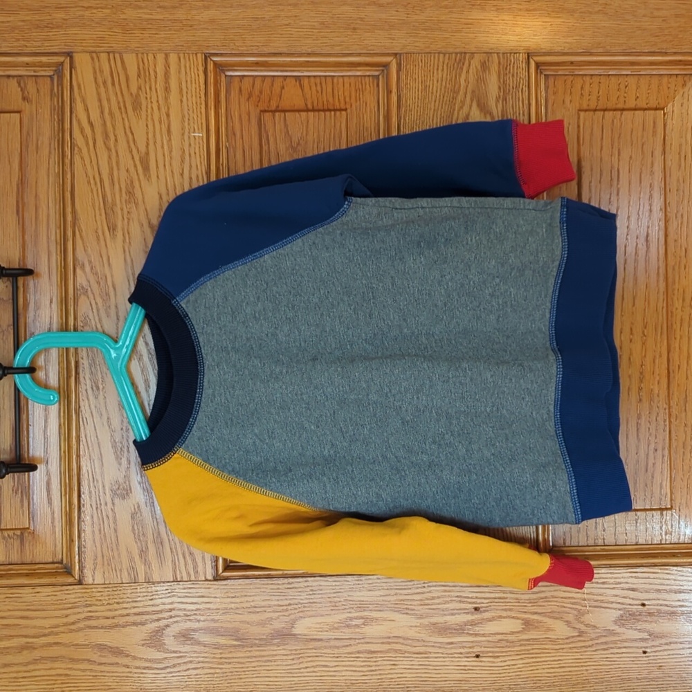Hannah Anderson colorblock sweatshirt